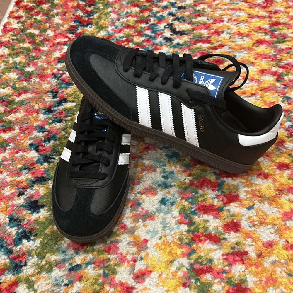 Black and White Adidas Sambas EU 40 / W9
